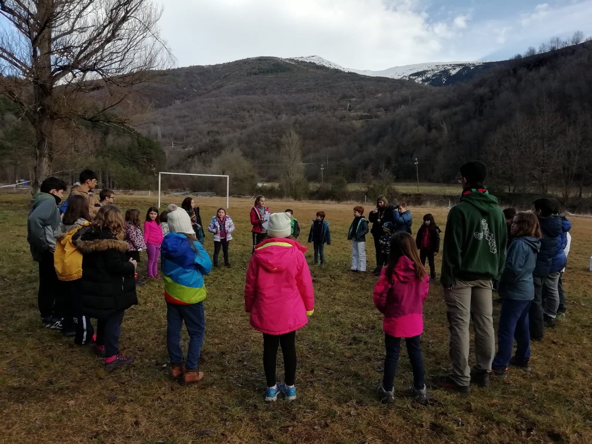 L’ #EsplaiCasp ja estem al tren i de camí cap a Barcelona!! Tot i la manca de neu, ens ho hem passat súper bé!! 🤗 Arribarem a Casp cap a les 17:00h!