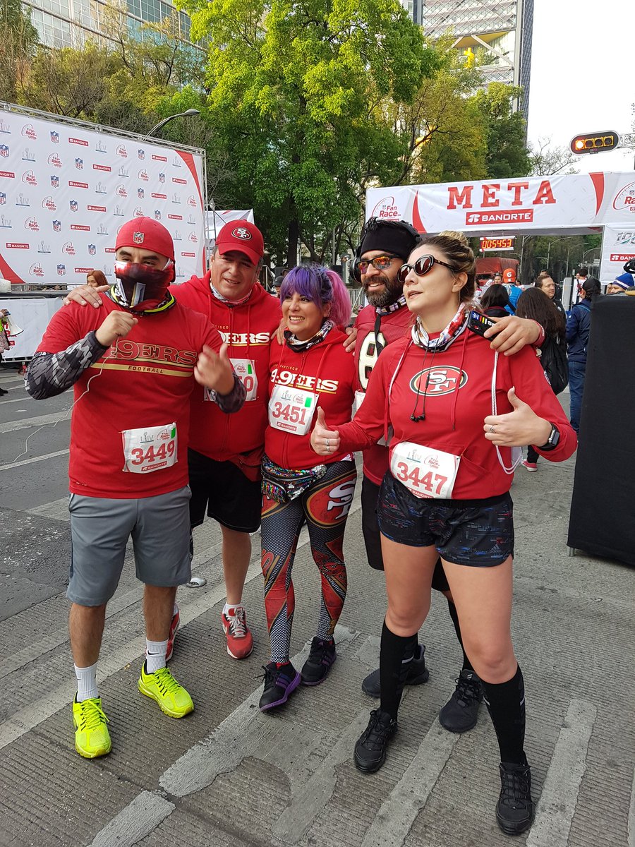 maximoavance's tweet photo. Los aficionados de @49ers disfrutaron de la #FanRace de la @nflmx. #SBLIV https://t.co/6XuN630ZzW