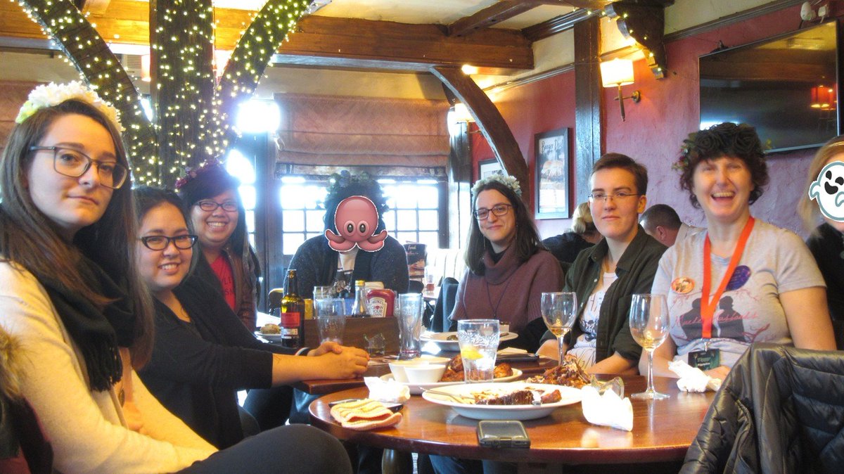 Cinnamaldeide's tweet photo. @FhimeChan @allionne Some of the lovely #Fannibals I managed to meet exactly one year ago before the #RDC5 (ღ′◡‵) https://t.co/R3St99EplS
