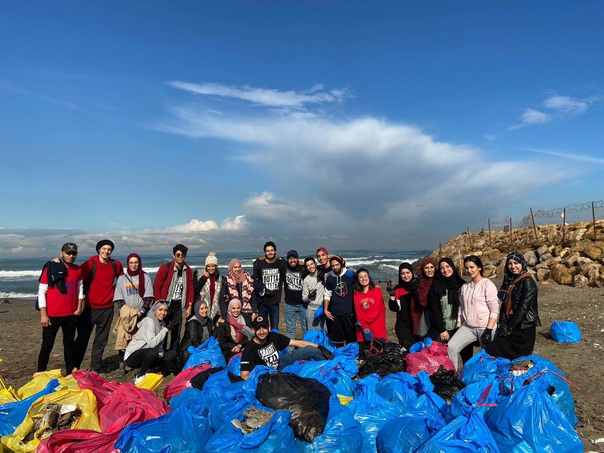 yaimxs's tweet photo. On a aussi fait une journée de nettoyage a la plage d'ARDIS 🇩🇿🇩🇿❤ venez avec nous la prochaine fois 
@AIESEC #MCALGERIA #LCbabez #GSWE https://t.co/Rj7CYvtkeI