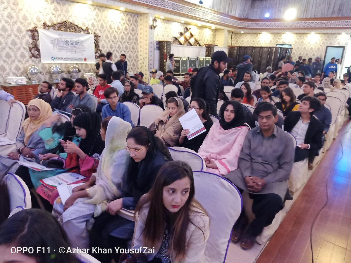 Azharkhanyuzai's tweet photo. Convenor MQM Pakistan Khalid Maqbol Siddiqui Senior Deputy Convenor Aamir Khan Attend Second Session at District East.
#ExcelYourExcellence #CareerCounsellingSession2 #PollB #MQMpk https://t.co/AoBO3Wih0H