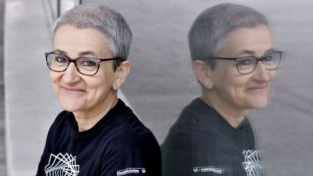 ElDiarioAragon's tweet photo. Entrevista | Marta Macho, profesora y divulgadora: “No hay ciencias y letras. Hay una cultura con mayúsculas que engloba toda la actividad humana” https://t.co/0rUPXC7foP https://t.co/fAC1DahIdl