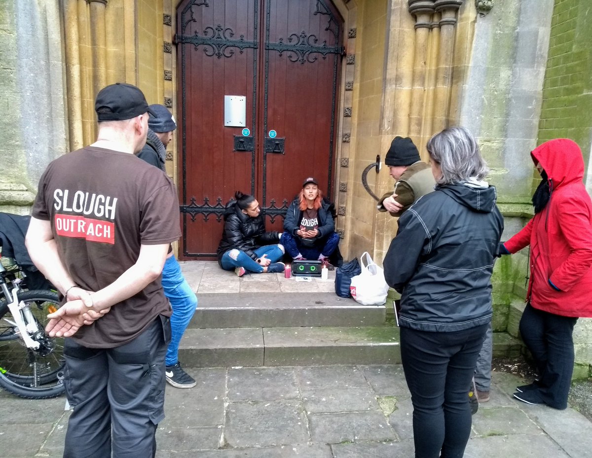 SloughOutreach's tweet image. Sunday afternoon outreach session at #StMarysChurch with our #BikeTechnicians running the #BikeWorkshop and @londonsloughrun volunteers doing a great job with their weekly  #Souprun. Thank you @TVP_Slough  and @AmbulanceStjohn your quick response and support #makingadifference 👏