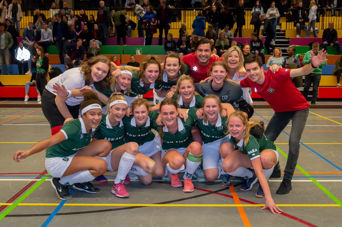 Na een enerverende dag in Arnhem hebben wij ons geplaatst voor de finale van het NK Zaal op 8 februari om 15.15 uur in TSC in Rotterdam!!! Tegenstander: <a href="/HCDBMA1/">hc den bosch ma1</a> #NKZaal2020