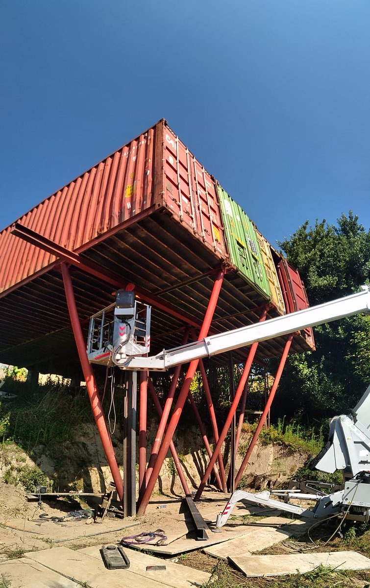 MontajesFiver's tweet photo. #containerhome #montajesfiver @arq_UNmaisUN https://t.co/5CYpnXqEva