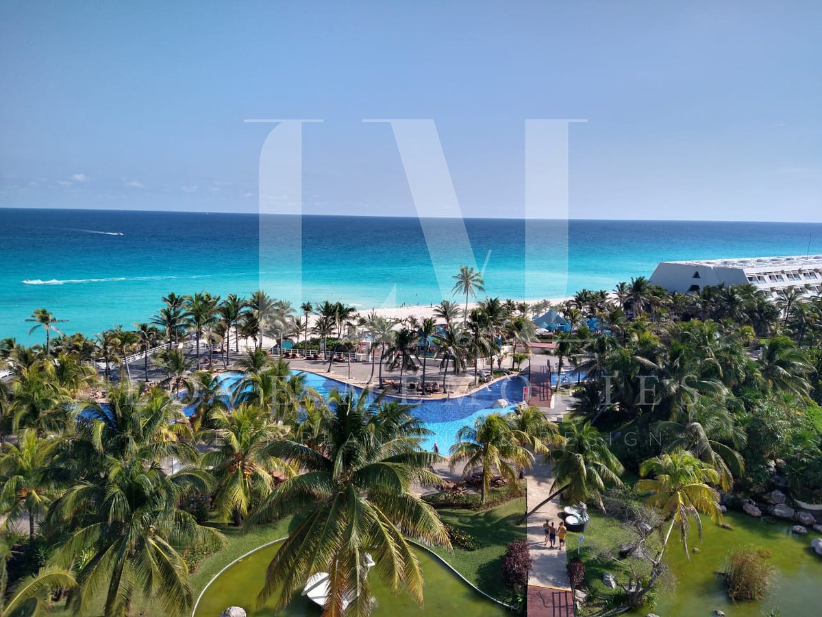 Desde que te dieron el anillo, el día de tu #boda es una meta. El proceso no debe de ser doloroso, mas bien debes disfrutarlo. Si buscas un destino perfecto para hacerlo, #Cancun lo es. Te garantizamos que encontraremos una ubicación inolvidable para ese día perfecto. #wedding