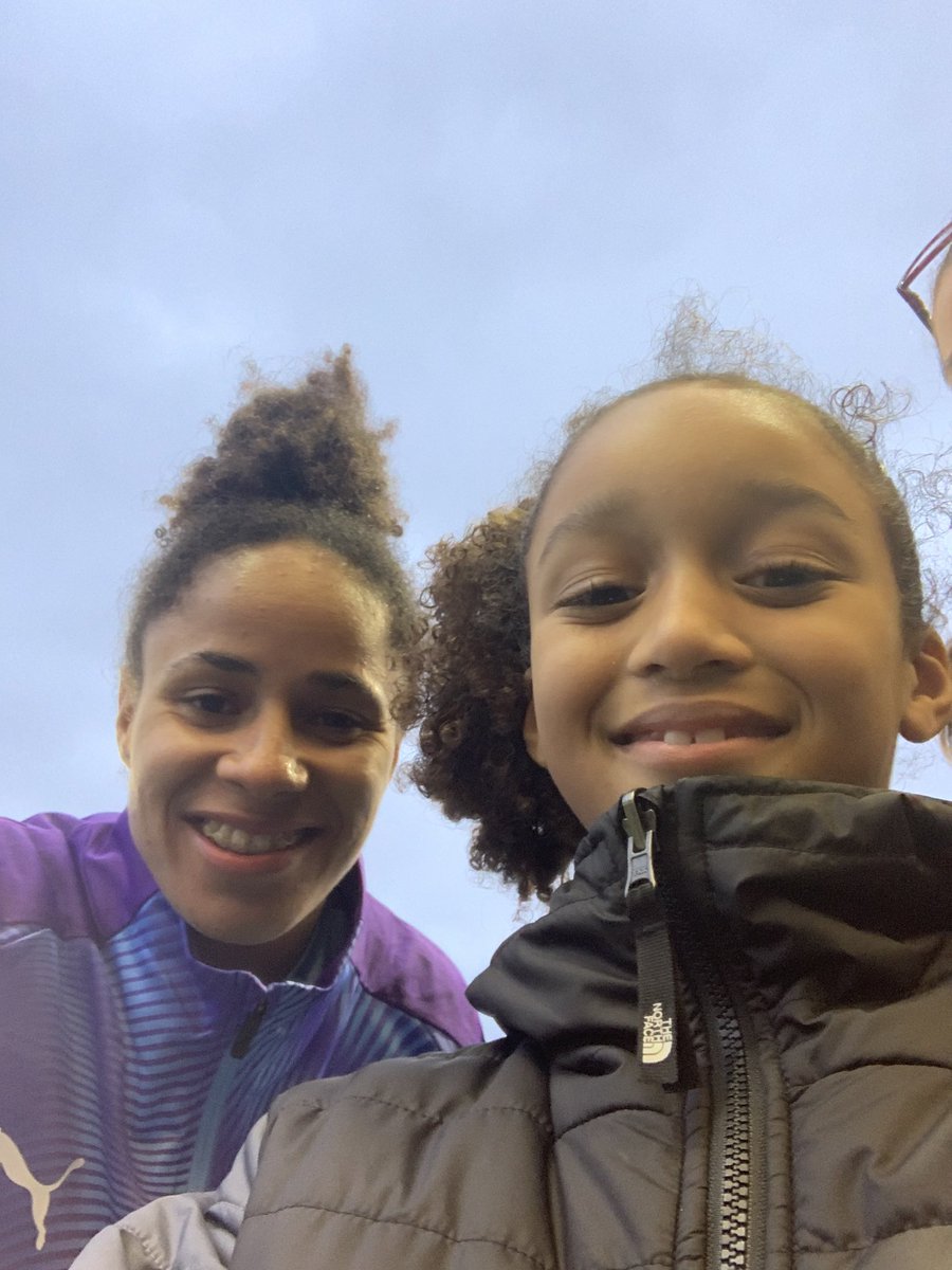 Moomoozela's tweet photo. @WomensFootbal15 
Great game today! Glad @ManCityWomen got the result they were after for their gaffas last game!! Well done City!! 👏🏼👏🏼👏🏼 https://t.co/GB9gaQbir2