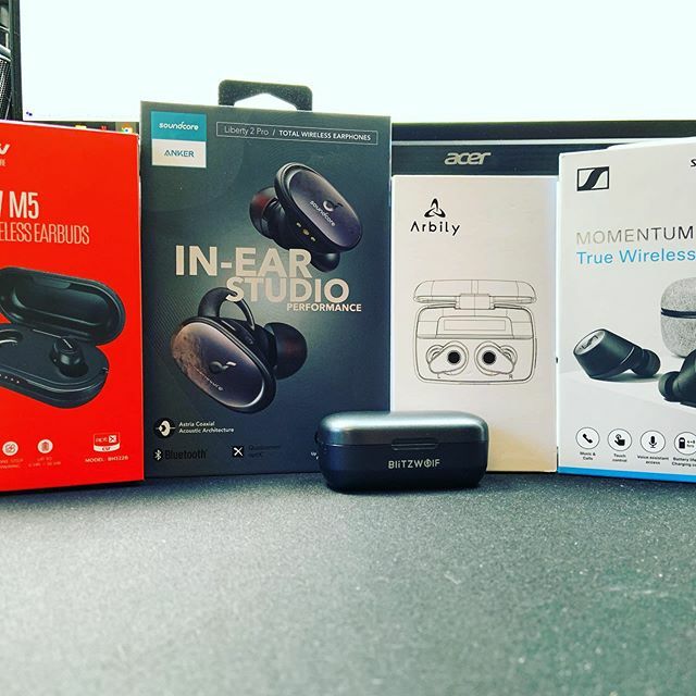 oberbula's tweet photo. Nachdem der Livestream in die Hose gegangen ist, muss ich wohl doch nochmal ein Video zu den Earbuds 2019 machen 😉

Welche Kopfhörer nutzt ihr im Alltag? 
#earbuds #wireless #anker #mpow #sennheiser #bluetooth #instatech #igtech #technology #nerds #n… https://t.co/nPkCvVJeXI https://t.co/XTJBJQ3SST