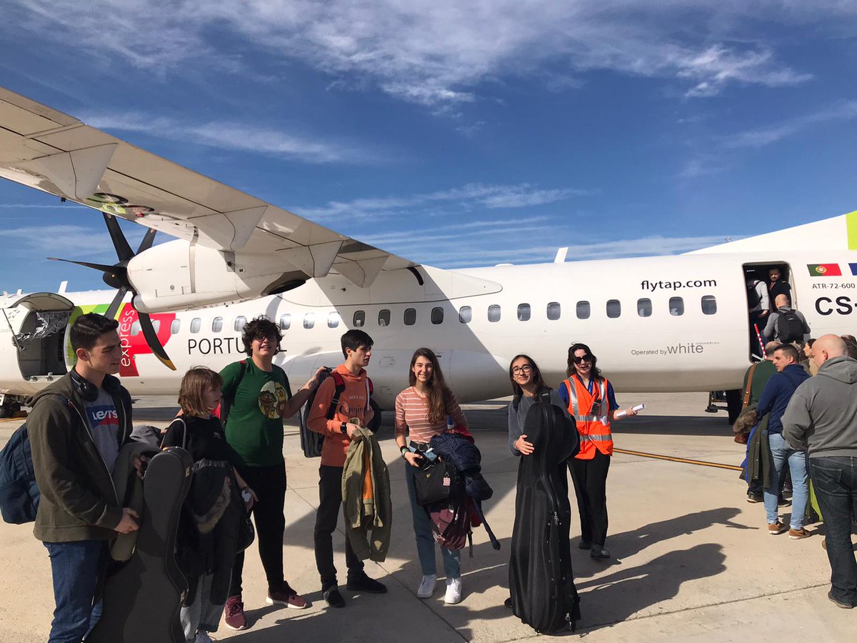 MusIntegrACCION's tweet photo. Y nuestros héroes del @_Conservatorio_ de Música de #Murcia y el @IES_El_Carmen han llegado también a #Lisboa esta tarde. ¡Ya todo está listo para empezar las jornadas de trabajo del tercer encuentro de alumnos @MusIntegrACCION mañana!
#ErasmusPlus @sepiegob @Erasmus_Project https://t.co/HLDJOvj9GF