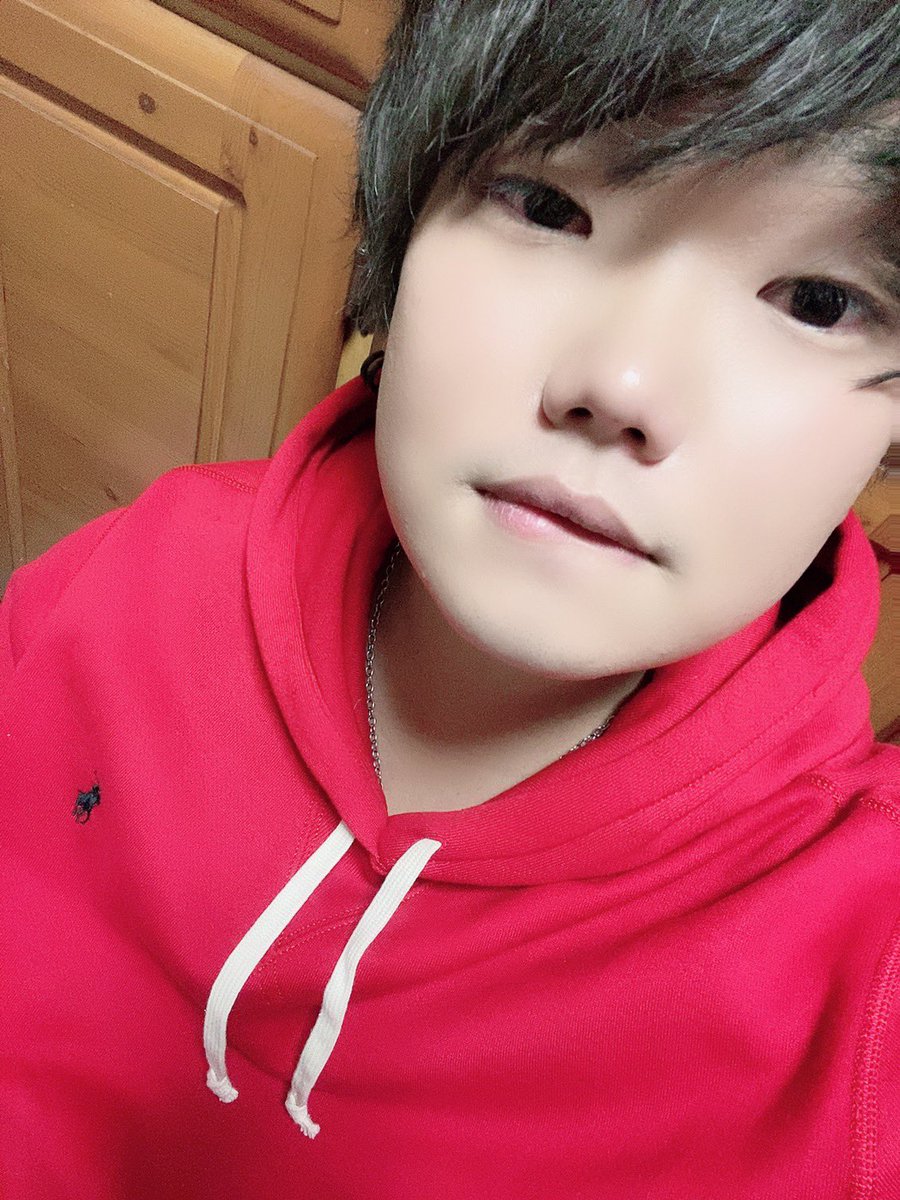 パーカー可愛い