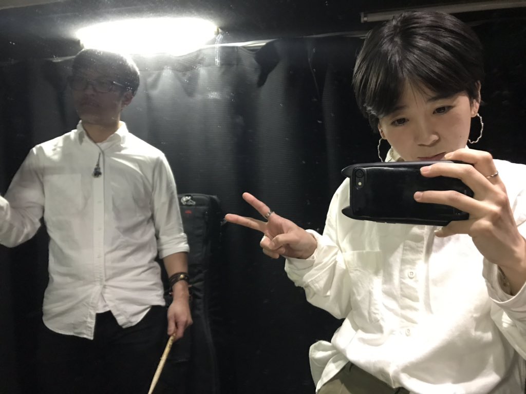 zeronomegu's tweet photo. 「水道橋音楽祭vol.28」＠水道橋Wordsありがとうございました！
最後まで聴いてくださった皆さん出演者の方々、Wordsのお兄さま達、そして急なお願いに応えてくれたいのさん

本当に本当に感謝です
最高に楽しい時間をありがとうございます！

ほこりんぼ/甘えておいで/だもん/笑顔の輪/HERO https://t.co/APq2utnVyC