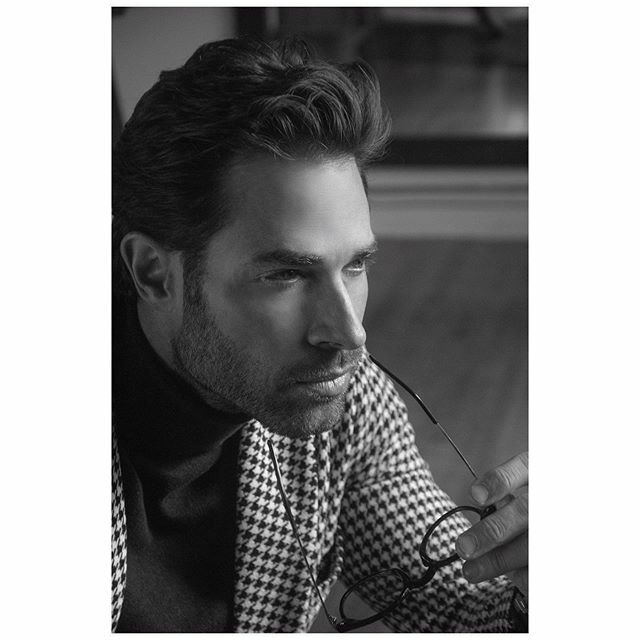 rullinaticas's tweet photo. @sebastianrulli .
.
.
Fotografía: #miguelymoreno 
Grooming: #davosthebane para #givenchybeauty 
Styling: #elierdz 
PR: #pp_ayala para #pureandb 
Locación: #atoyac69 
Moda: #hm .
.
#HibridoExclusive
#SoyHibrido #HibridoMx #HibridoMan #HombreHibrido #MenFa… https://t.co/2kIRthYQUc https://t.co/1iy6IXq3T6