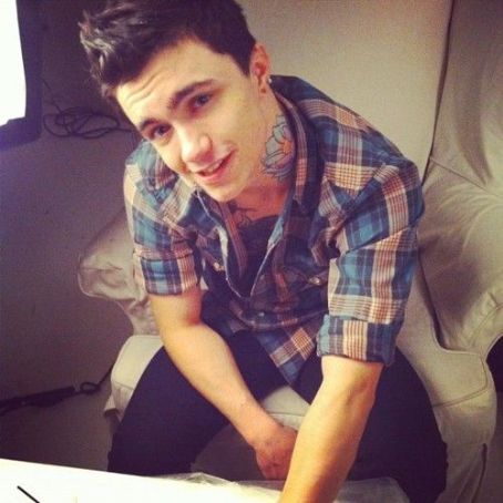 Buenos diiiiiias ¿Alguien por aquí?