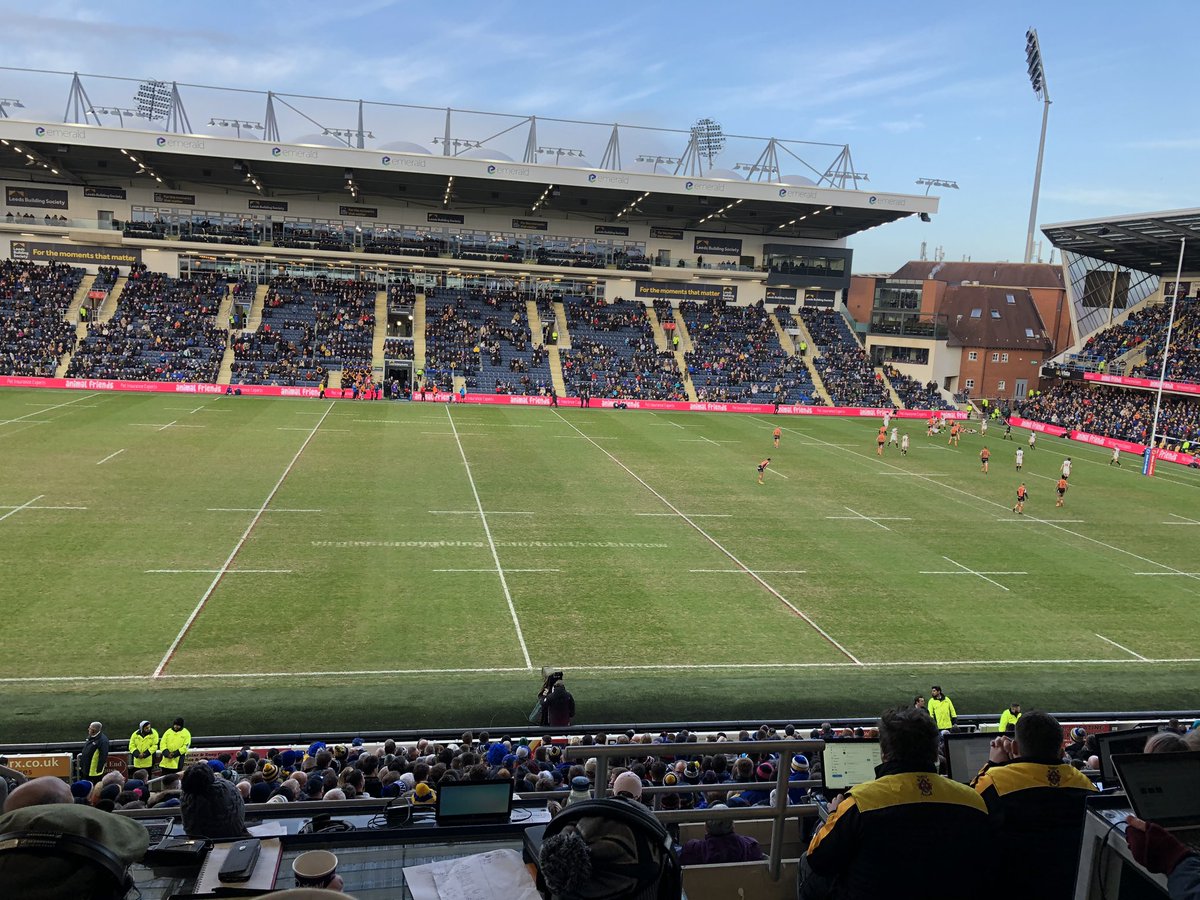 pcooke06's tweet photo. Love this place! Great place to play rugby league! Live on @talkSPORT2 is @MarkWilsonRadio and myself for the round one conclusion in the @SuperLeague between @leedsrhinos and @hullfcofficial #itsallon https://t.co/jJ1jnMu6bX