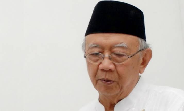 Innalillahi wa inna ilaihi raji'uun. Telah berpulang ke Rahmatullah, KH Salahuddin Wahid atau biasa kita kenal dengan Gus Sholah (Pengasuh Ponpes Tebuireng, Jombang) malam ini.

Terima kasih atas segala jasa dan kebaikan yang telah diberikan.

Sugeng tindak, Gus.