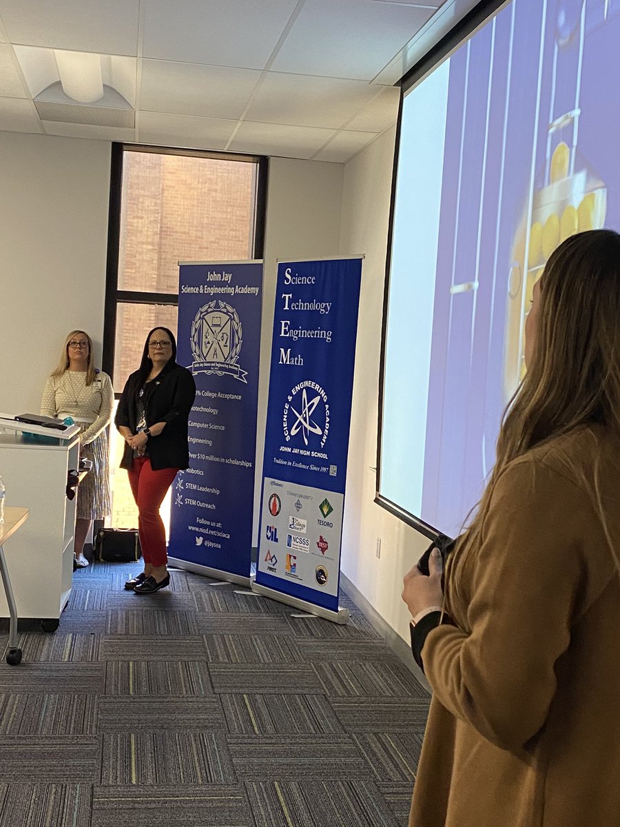 CarolHarle1's tweet photo. Exceptional STEM &amp; SEL experts (Julie Meneses, Lacy Greco, Teresa Cuellar, Dior Edison) sharing how STEM &amp; SEL can be “seamlessly” incorporated in classrooms at the inaugural STEM ecosystem conference UT health! Supporters from Northside ISD “in the house” as well! https://t.co/pVHt6mQNHL