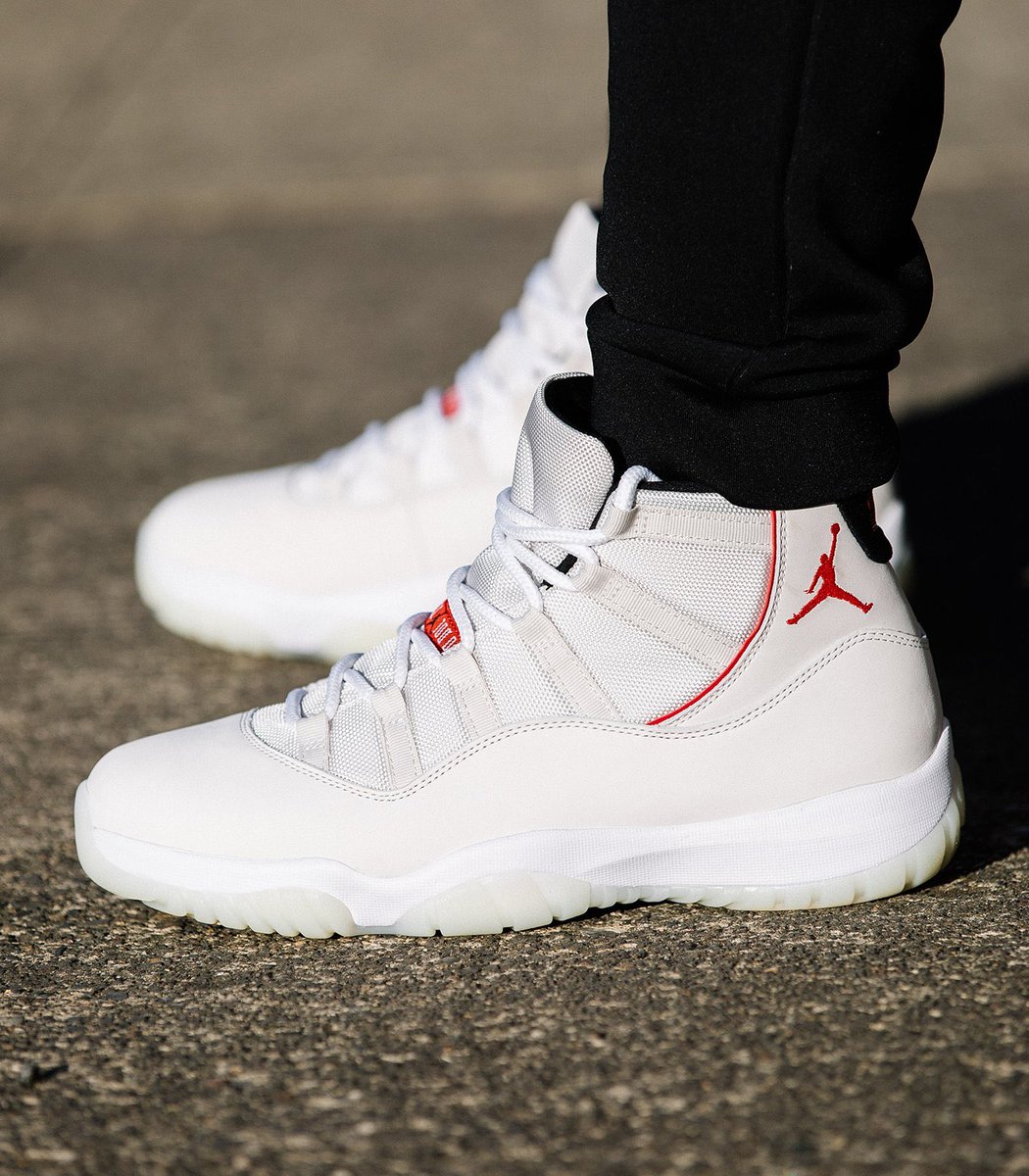 SSirbatian's tweet photo. These jordans are available now! Selling quickly so get here Now! Price is $200 https://t.co/06ibocRZus