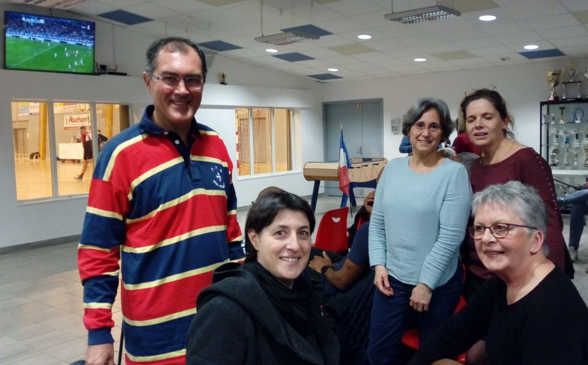 avrilleavenir's tweet photo. L'équipe Avrillé Avenir était au #TeaTime du Comité de Jumelage d'@avrille49 . Le #rugby, comme tous les sports permet de recréer du lien. #Municipales2020 #Avrille2020 #FRAvsENG https://t.co/Jd93YfaLgA