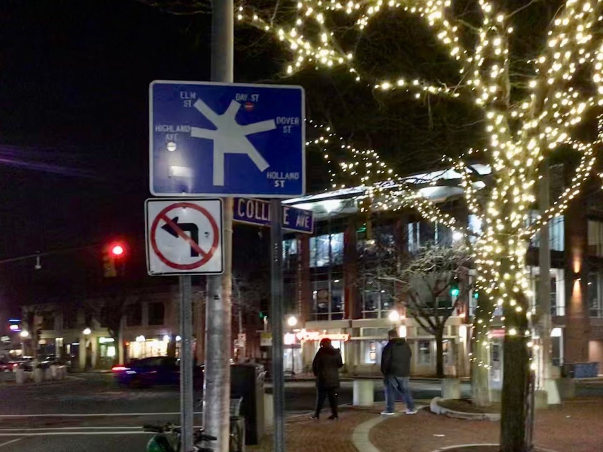 a confusing intersction sign