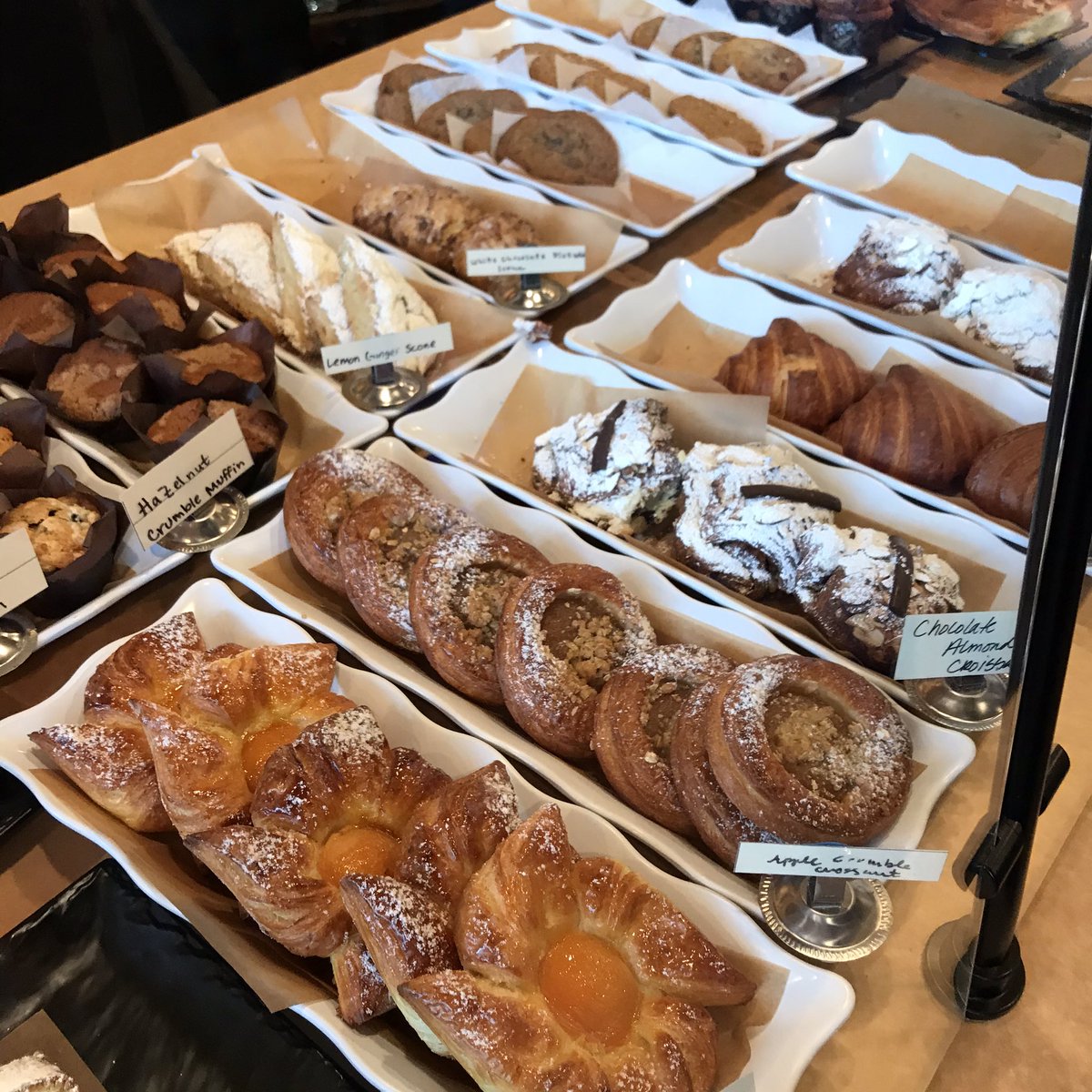 klbdesigns's tweet photo. First visit to @tacomabakingco 
It all looks so good! Went for fresh bagels and all the pastries were so tempting. 😛 https://t.co/qTsjYP3gQO