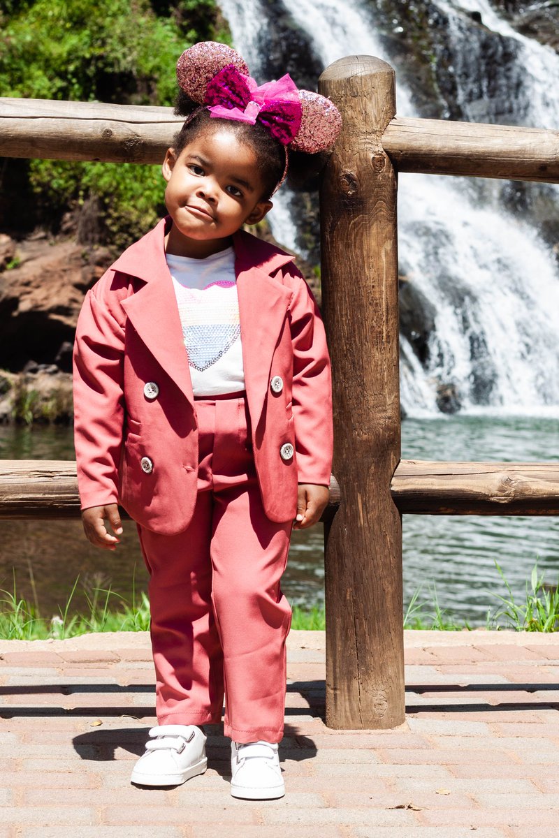 pmashapa's tweet photo. @danielmarven Iam a photographer available for your photography service whatsapp 0670804928 or email info@hustlerssteppingstone.co.za https://t.co/2MAi1I0nWX