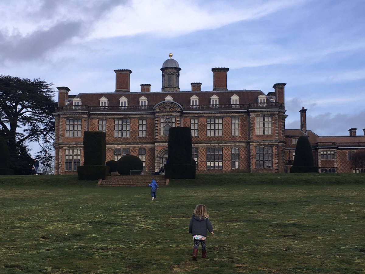 mrsbrewtandcake's tweet photo. It’s a #teacher5aday kind of day. #nationaltrust #family #connect #learn #sconetime https://t.co/CjktloAggE