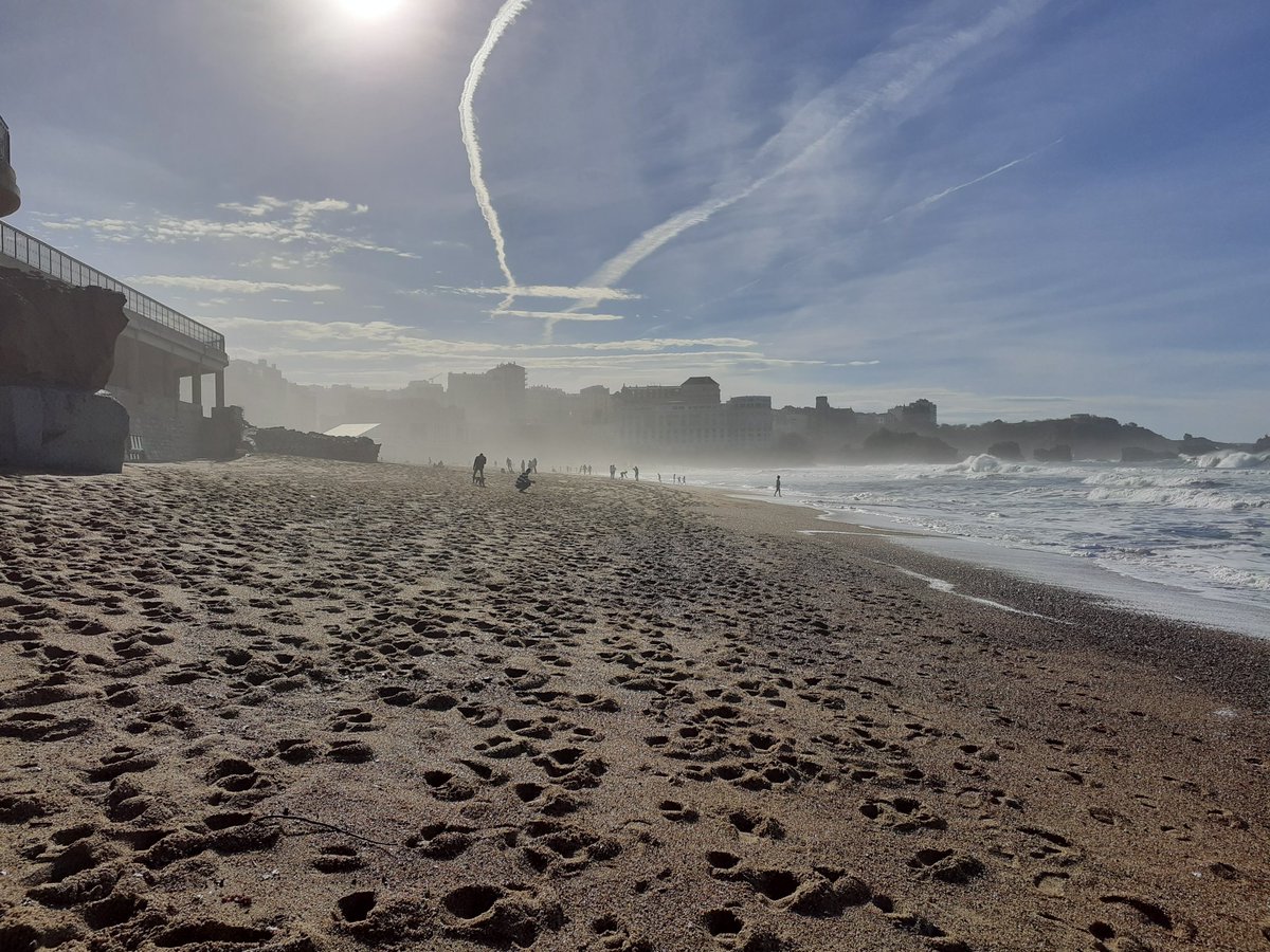 SandraMBaudoin's tweet photo. J'aime le soleil et les embruns de l'hiver. #Biarritz https://t.co/dO7hSLhPxu