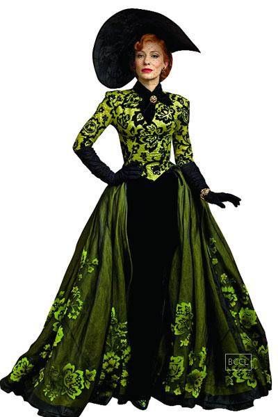 vickyhaddock's tweet image. #DesignerSpotlight Sandy Powell (b. 1960) is the living costume designer with the most Oscar nominations (15 nods and 3 wins). Her designs for Cate Blanchett in Cinderella (2015) were inspired by 1940s actresses in 19th C. set films #SandyPowell #film #costume #design #Cinderella