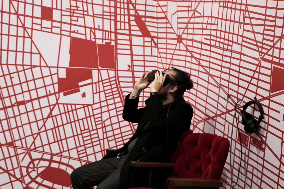 CulturaCiudadMx's tweet image. ¡Hoy es un buen día para conocer a la Ciudad de México como nunca antes! La muestra "Miradas a la ciudad", del @MuseoCiudadMX, cuenta con instalaciones audiovisuales, luz neón, videos y recorridos en 360 grados. ¡Disfrútala! #CapitalCultural