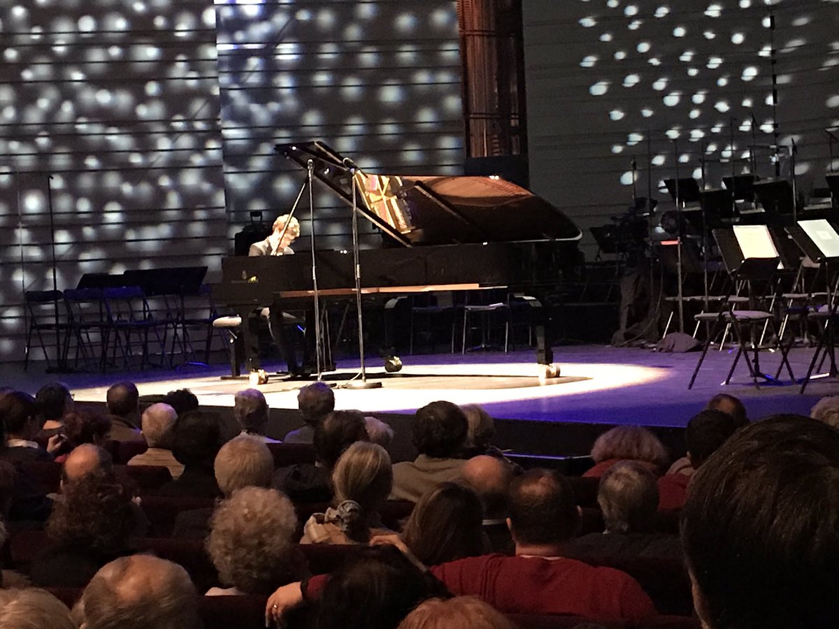 Jlouisportrait's tweet photo. Sublime soirée de clôture de la @fjdenantes pour 24 invités @allianzfrance ravis de ce privilège. Beethoven en majesté pour un concert exceptionnel. Artistes et répertoire prestigieux. #développement #animation #multidistribution #Commercial #proximité https://t.co/KfD0Mp2uC8