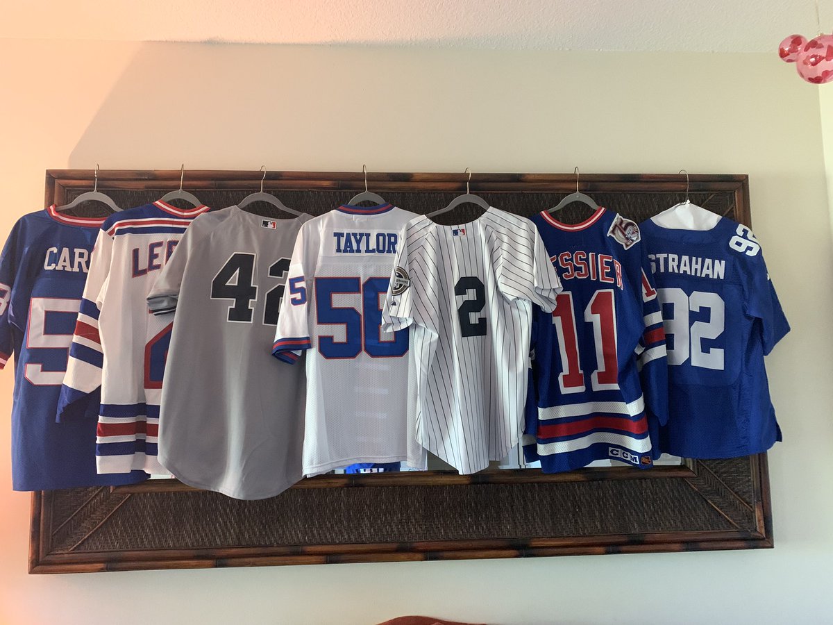 CruzinParadise's tweet photo. #HOFSunday @Giants @NYRangers @Yankees #GiantsPride #PlayLikeANewYorker #PinstripePride @michaelstrahan @LT_56 #Carson53 #Messier11 #Mo42 #Jeter2 #Leetch2 @TheGarden @MSGNetworks @WFAN660 https://t.co/PbcfAaDGeQ