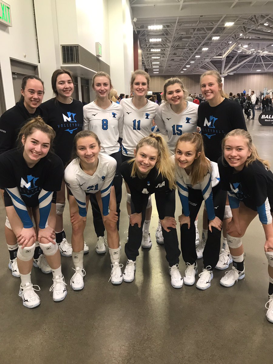 Minnesota1VB's tweet photo. Mizuno M1 172 Going for Gold at the NLQ This morning! Court 19. Good luck girls!! #m1vb #FaM1ly https://t.co/AhRUMLt3Cu