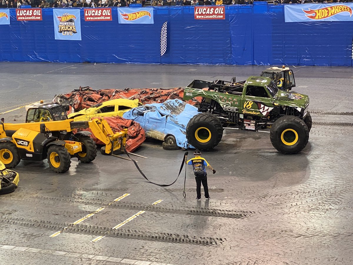 SirWilks's tweet photo. #hotwheelsmonstertruckslive been stopped 25 mins as the dozy sod got stuck. #notalotgoingon https://t.co/3x7f8Ikj5c