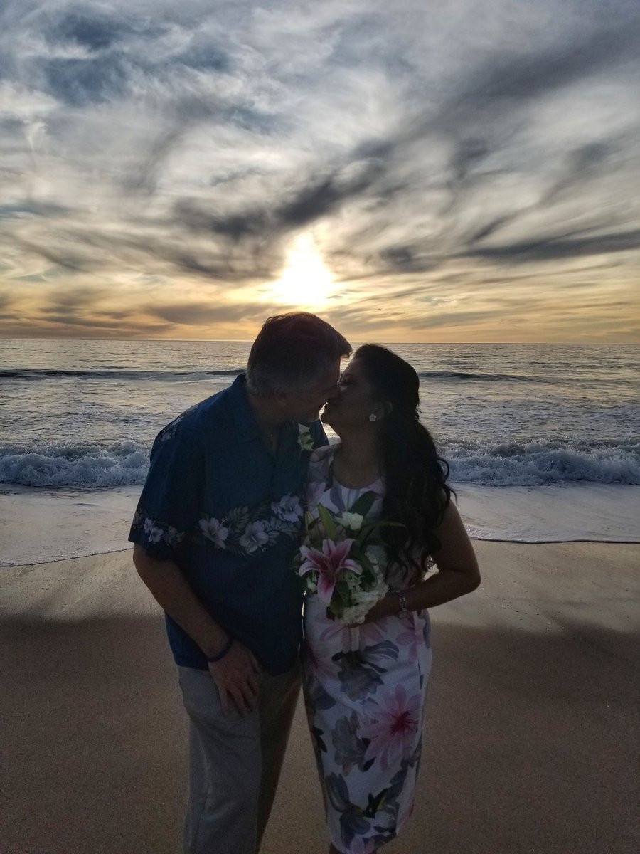 @CrudeRudy and @Cococpv kissing in the beach in Malibu, California