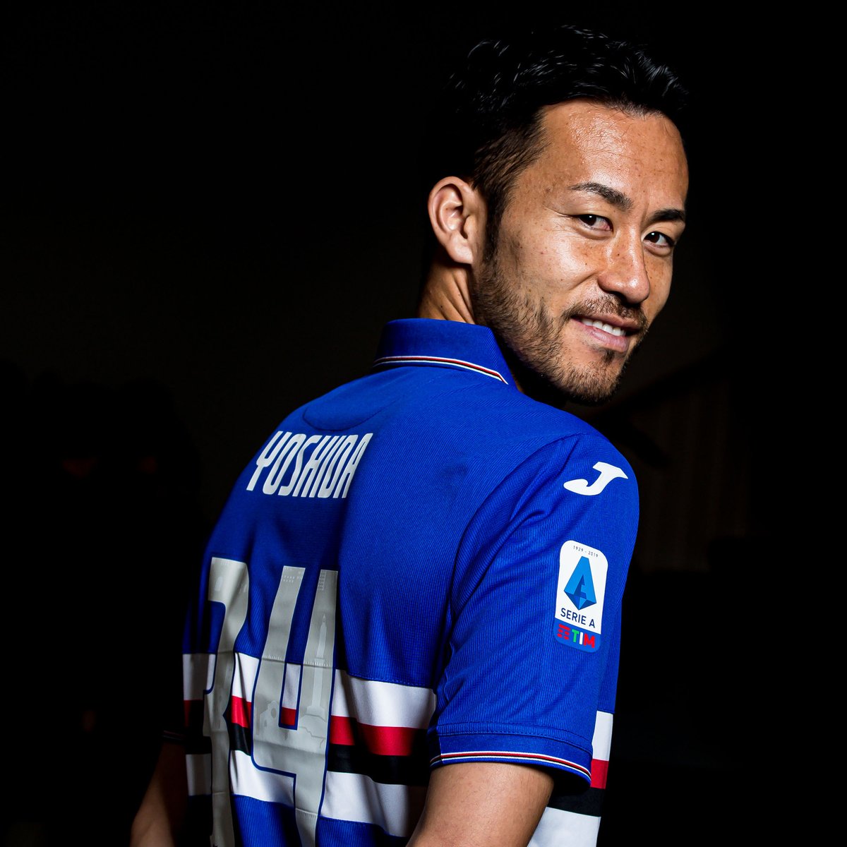 海外サッカー日本人選手のかっこいいユニフォームまとめ 全１３種類 サッカーぶんがく