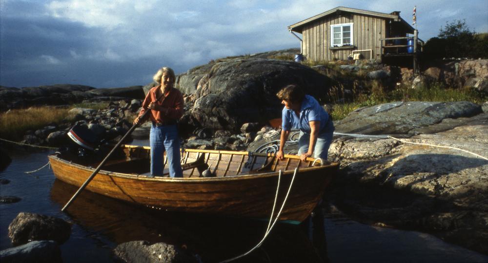 Finnish artist and 'Moomins' creator Tove Jansson and life partner, graphic artist Tuulikki Pietilä  #womensart