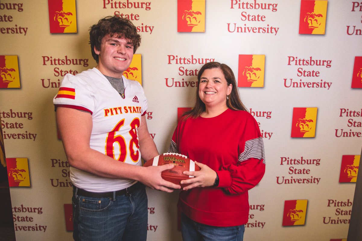 Evan Taylor (@bluelightsaber4) on Twitter photo After my awesome official visit yesterday, I am excited to share I will be committing to play college football at the winningest D2 in the nation! Go Rillas! <a href="/patcashmore/">Coach Cash</a> <a href="/CoachB_Larson/">Bryan Larson</a> After my awesome official visit yesterday, I am excited to share I will be committing to play college football at the winningest D2 in the nation! Go Rillas! <a href="/patcashmore/">Coach Cash</a> <a href="/CoachB_Larson/">Bryan Larson</a>