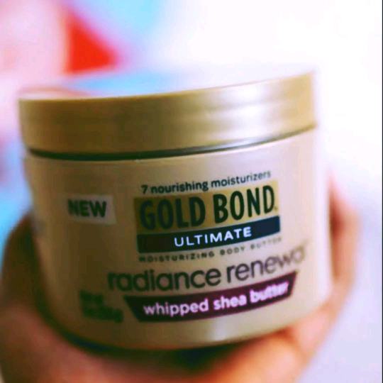 LizCanterbury1's tweet photo. @Influenster #radiantbodybutter #complimentary
I was excited to try this product as I always saw Gold bond as a name to mean quality! it is just ok. it is not for anyone with eczema unfortunately as it burns! glad I received it complimentary from influenster to try! https://t.co/XWe2TfbT0W