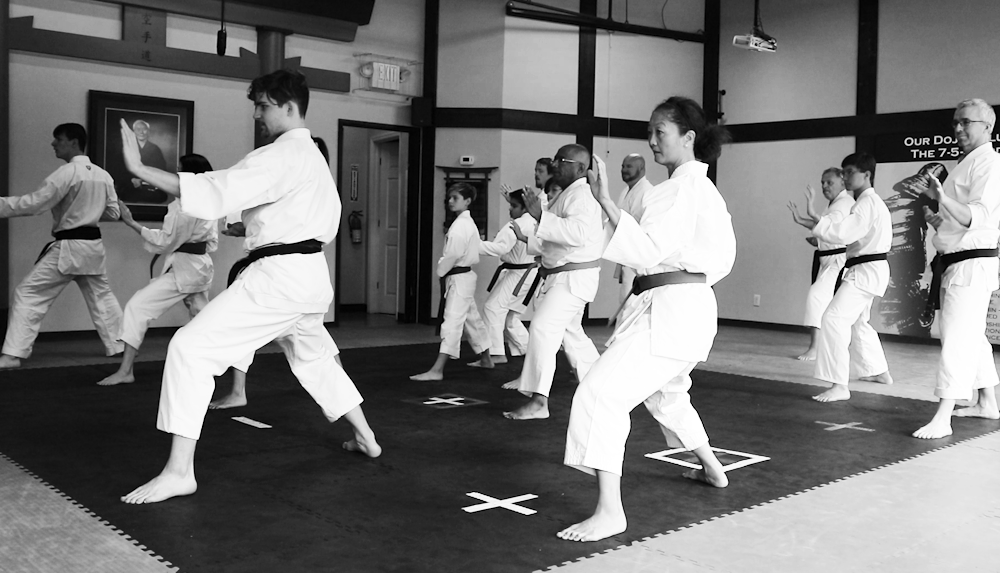 KarateMKA's tweet photo. ⛩️ Even high level blackbelt katas have familiar moves. ✋
-
Another reason to perfect those "basic" techniques. 👊 ⛩️
#shotokan #karate https://t.co/LTqDjWgJVB