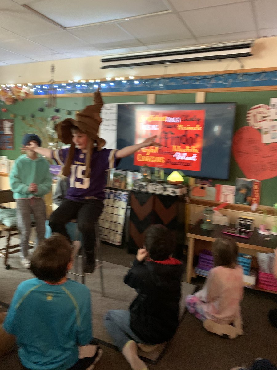 Can you guess what book we’ve been reading?! ⚡️#settingtheBahr