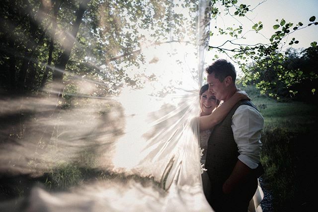 LouiseMayPHOTO's tweet image. Always do what makes your soul shine. 🤍✨🌿 #bride2019 #brideandgroom #weddings #weddingphotographer #weddingphotography #louisemayphoto #beautifulbride #countrywedding #outdoorwedding #vail #artistic #reallove #loveandwildhearts #couples #coupleshoot … ift.tt/2S4WqFK