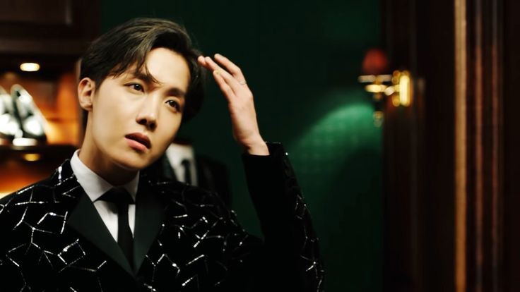 crazy_toxa's tweet photo. Как вам? Я чуть не описалась! 🌤️🌈❤️

#EGOComebackTrailer #EgoIsComing  #egobyjhope https://t.co/UpJvVfFc6o