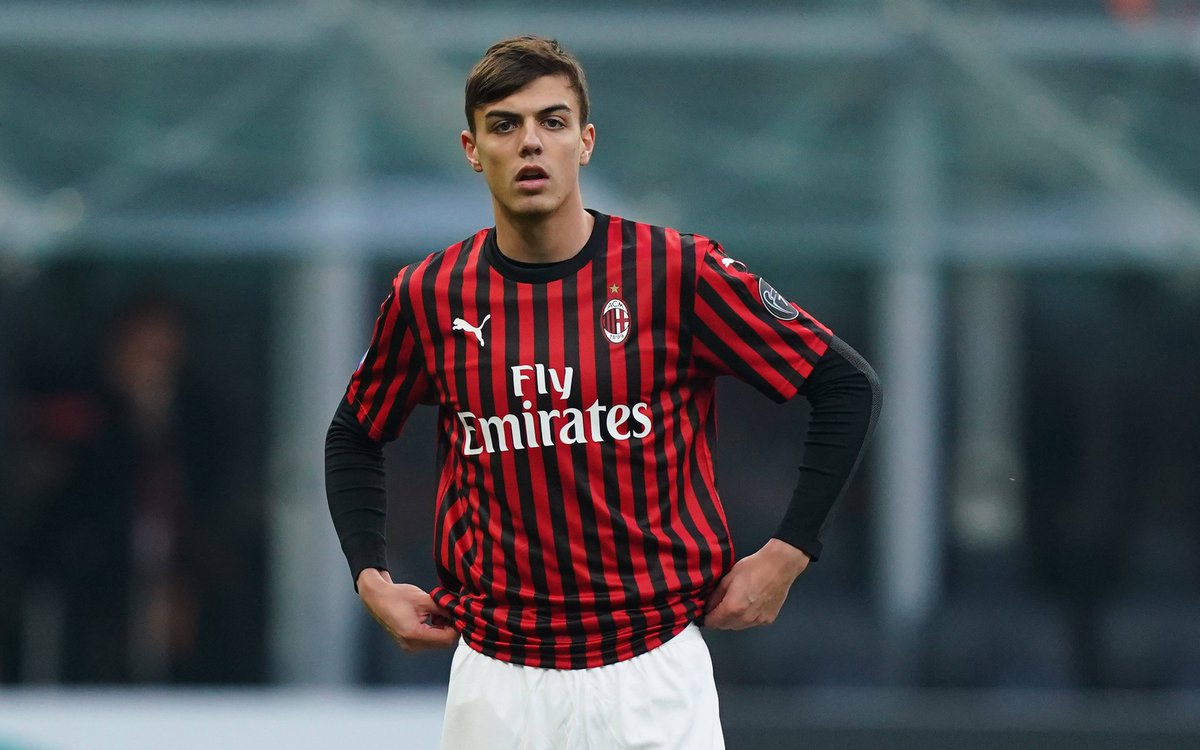 fifacom_es's tweet photo. 1954... Cesare
1985... Paolo
2020... Daniel

Hoy debutó con el @acmilan el tercero de
la saga Maldini 🔴⚫️ https://t.co/Ce8Xo9iSRv