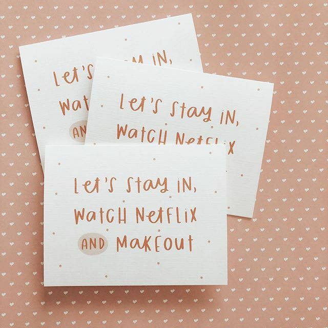 *looks outside, sees snow, takes off bra*
we’re staying in today, folks! 🤗
.
what are y’all currently binging?! just finished CHEER (loved!) &amp; moved onto Miss Americana avec my girl <a href="/taylorswift/">TaylorSwift</a> 💗 bring on all the docuseries while I update my shop 😉☺️ ift.tt/36WJtUc