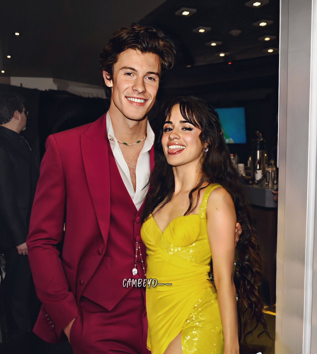 Cambeyo__'s tweet photo. 2019 // 2020💫 https://t.co/oRRpHA2W1W