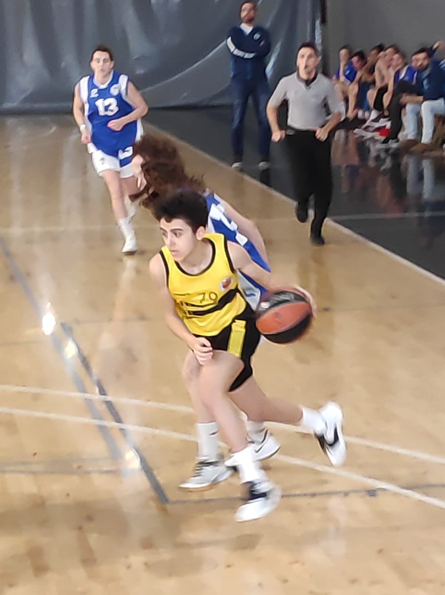 BasketAlmeda's tweet photo. Victòria del #C1F davant el @CNSBasquet per 50-74 #BàsquetAutèntic #AdnAlmeda https://t.co/4P2tV8u0pj