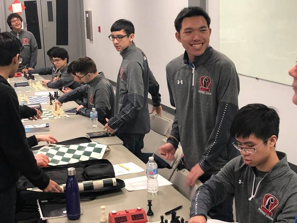 RAHSChess's tweet photo. Knights go 3-1 at Palatine Sectionals (#4/20), moving their overall record to 20-6, and qualifying for the State Finals held at the Peoria Civic Center in two weeks time. Make sure to cheer this team on as they look to challenge near the top in a few weeks! Go Knights! https://t.co/0cuQ7h1MiL