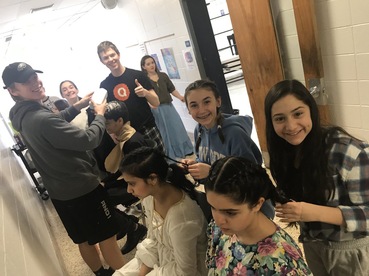 DramaMHK's tweet photo. Shout out to our former MHK Drama students who came back to help out each night of Beauty and the Beast Jr.! We always love catching up with all of you and watch you be great role models to our current MHK Drama student! So many not pictured, but grateful to all of you! https://t.co/AsAr4ns5kR