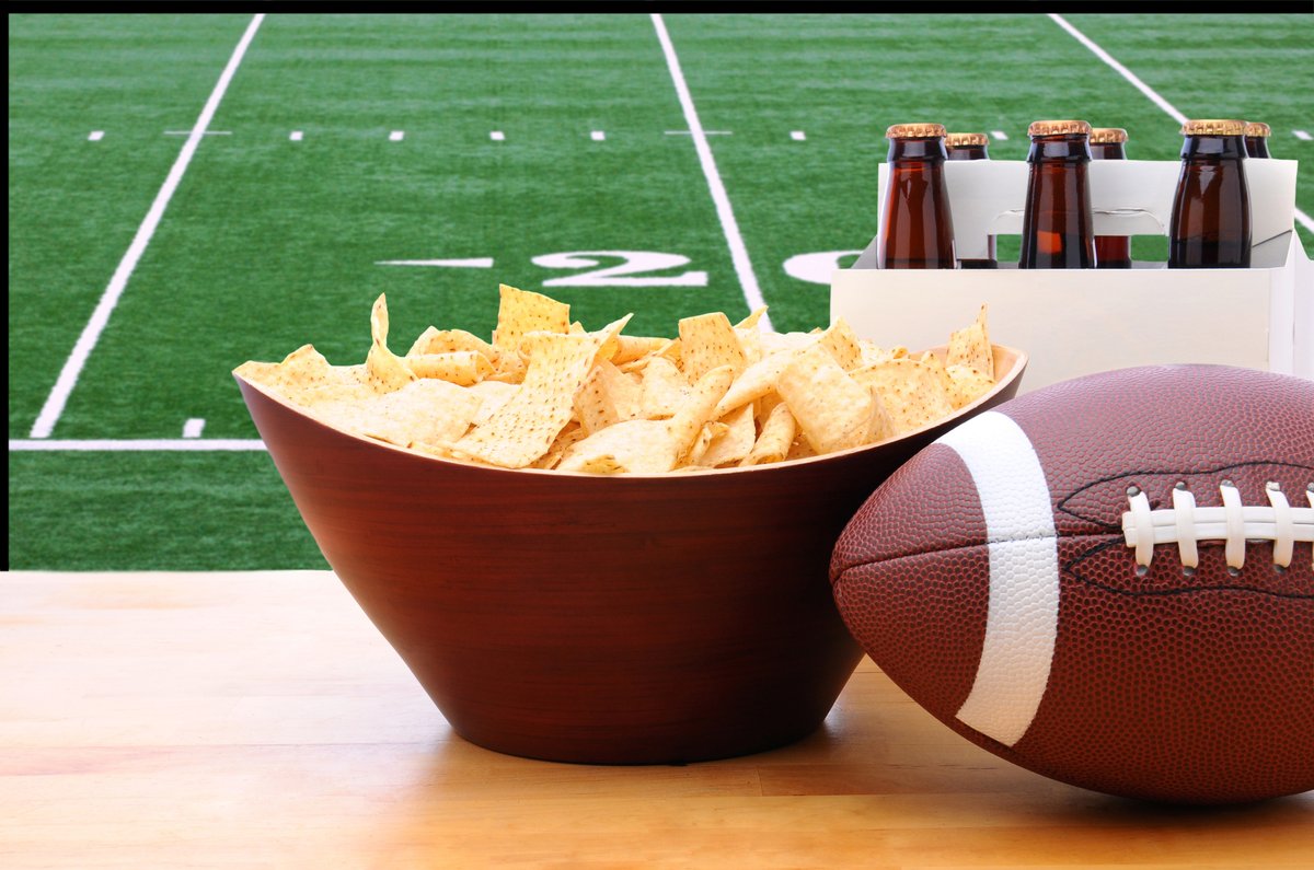 ArcticBuzzVodka's tweet photo. Tired of boring brews and stale chips at your Super Bowl party? Bringing Arctic Buzz will make sure at least you win MVP of the party even if your team fumbles the game. 
#ArcticBuzz #icecream #alcohol #SuperBowl
#party https://t.co/9ceZCVyx49