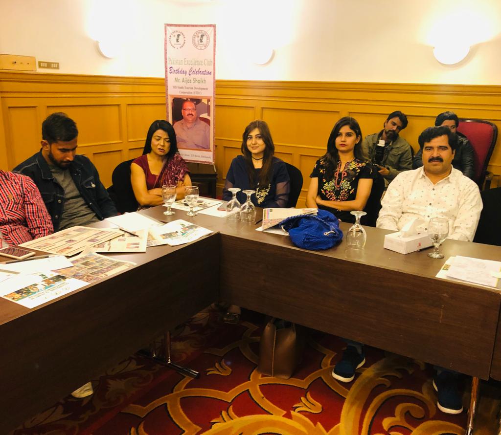 NaziaAliUncut's tweet photo. glad to attend the meeting with Mr Ghulam Akbar Laghari Secretary, Culture,Tourism&amp;Antiquities Dep Govt of Sindh.thank u Mr Hameed bhutto for invited me in #PakistanExcellenceClub &amp;for giving me the opportunity to talk abt my Columns,Culture&amp;Tourism
#NaziaAli 
#PakistanKiBeti 🇵🇰 https://t.co/5E3PCV0wqh